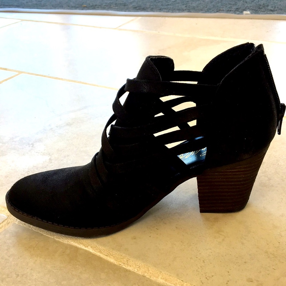 Fergie Foot Wear Booties black suede with straps